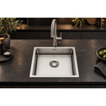 PURA 40 – enojno pomivalno korito za kuhinjo s poglobljenim odtokom in SatinPlus površino za omarice od 50 cm