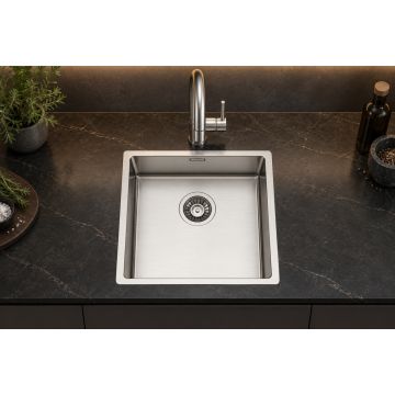 Enojno inox pomivalno korito 440×440 mm za omarico od 50 cm s SatinPlus površino in skritim prelivom CANOVA 40