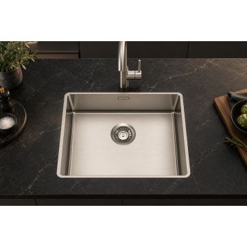 Vgradno inox kuhinjsko korito z 20 cm globino posode in patentiranim poglobljenim odtokom brez odcejalnika za 50 cm omarice – PURA SLIM 45 IS